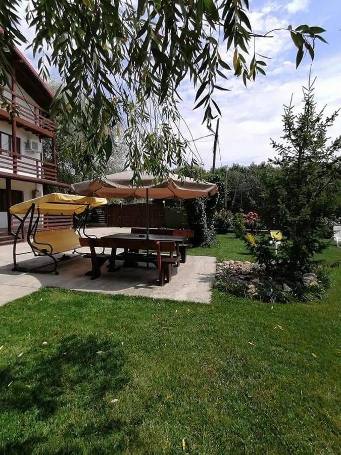 Готель Casa Carp Calarasi Екстер'єр фото