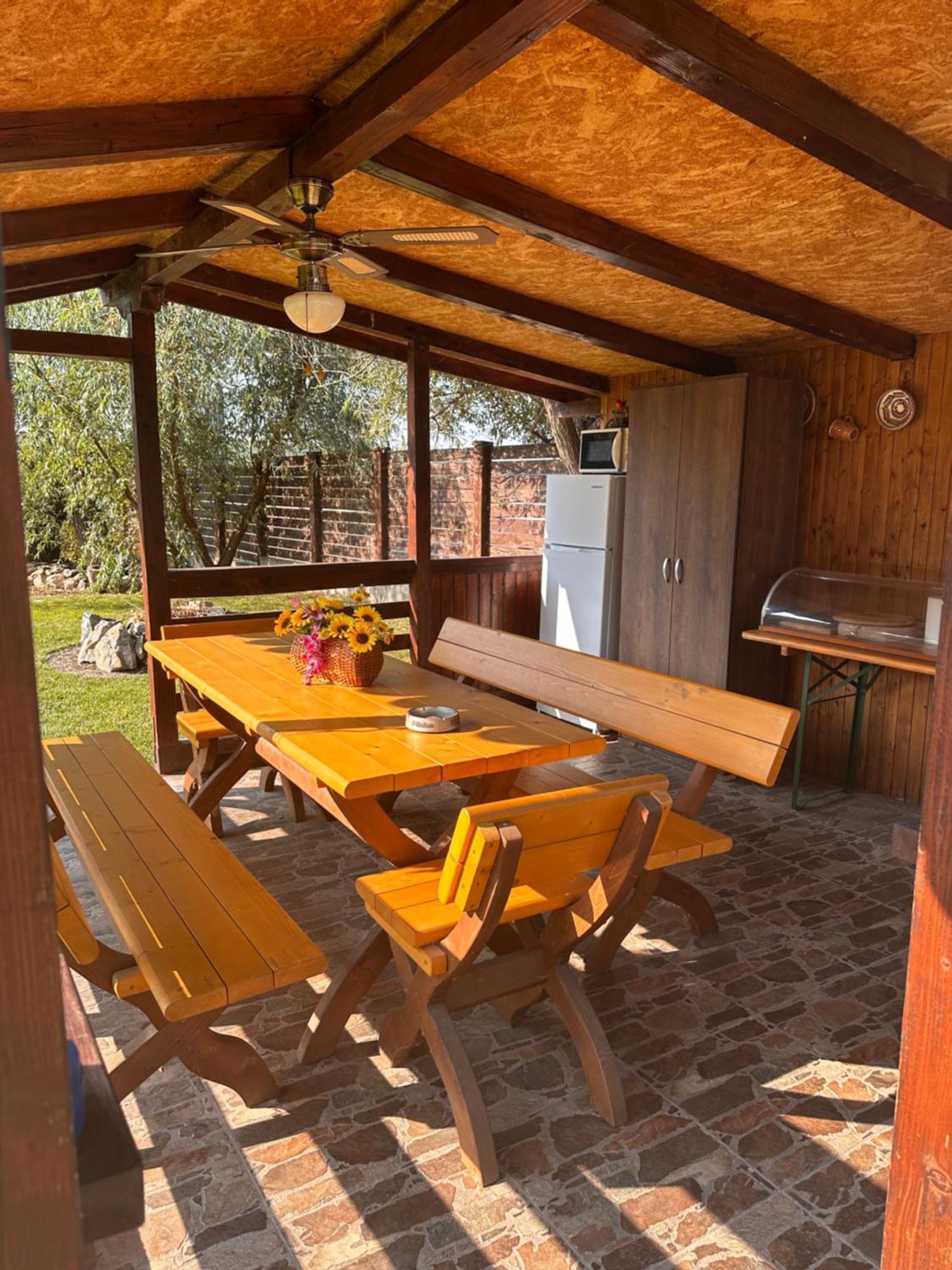 Готель Casa Carp Calarasi Екстер'єр фото